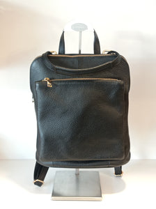 Mochila em pele com bolsa