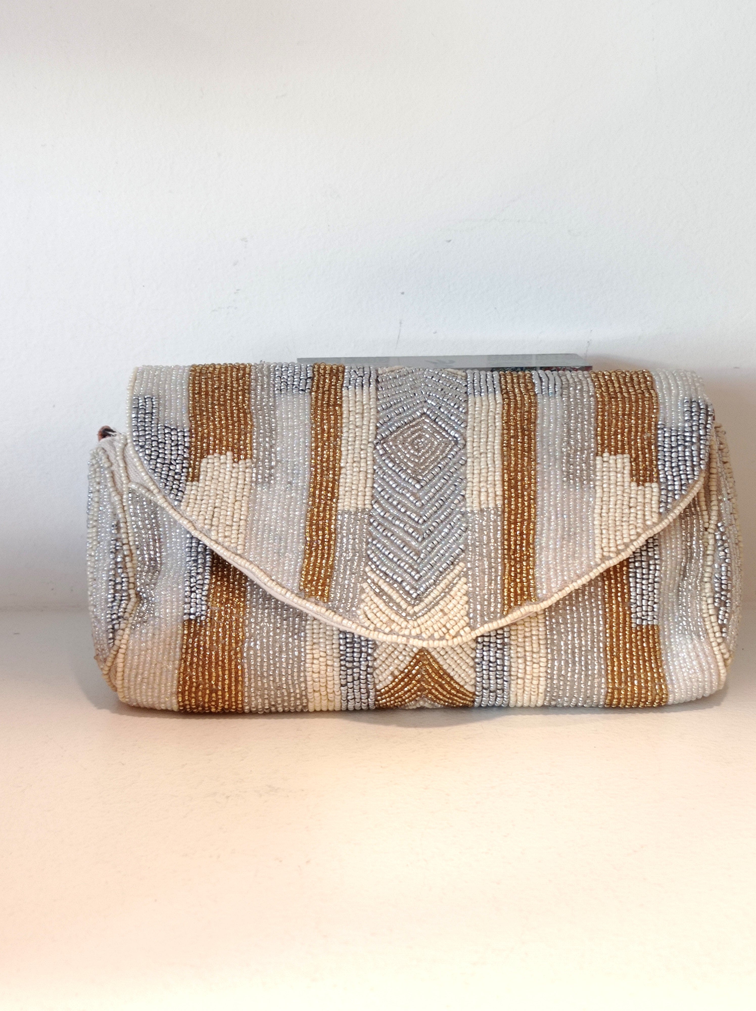 Clutch com missangas