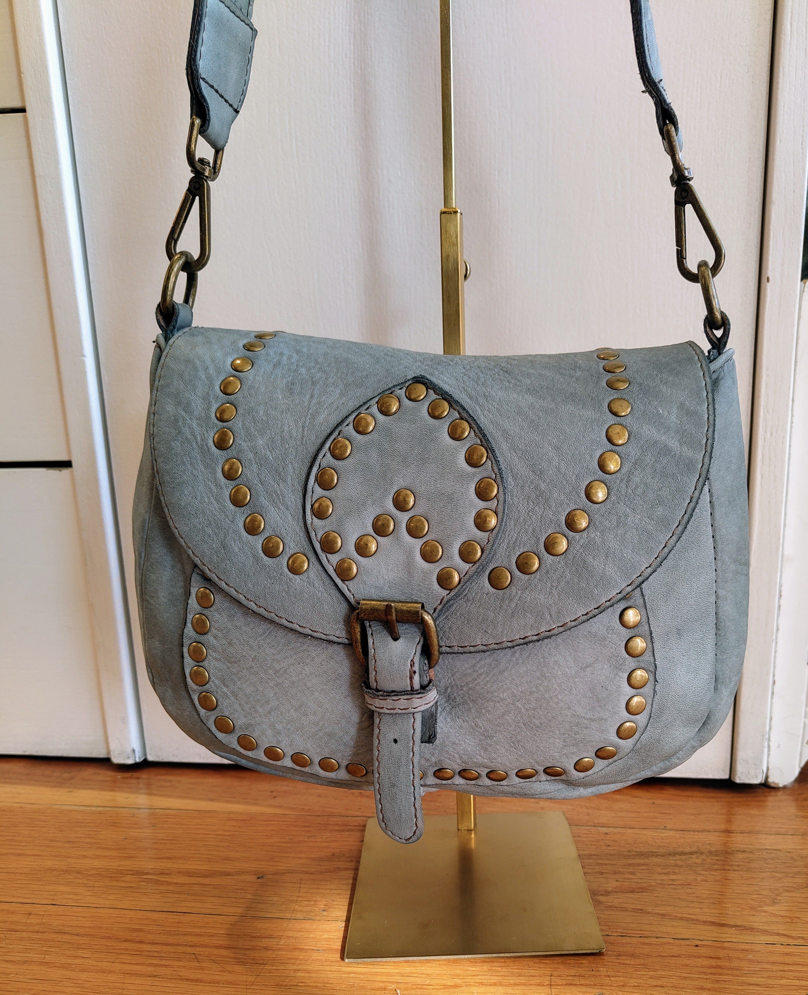 Mala Tachas com fivela