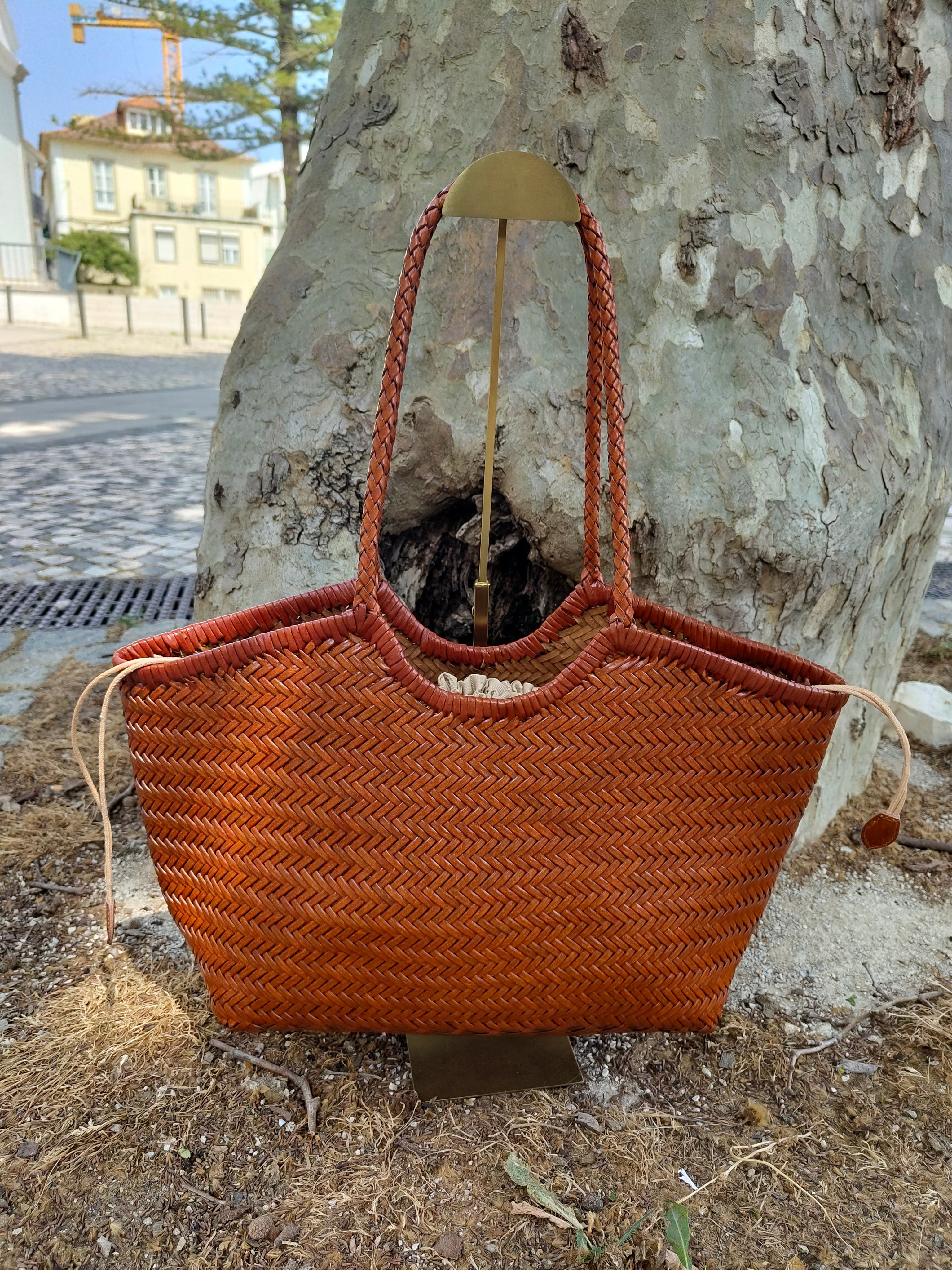 Cesta grande em pele