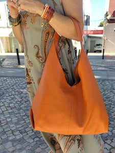 Saco grande em pele