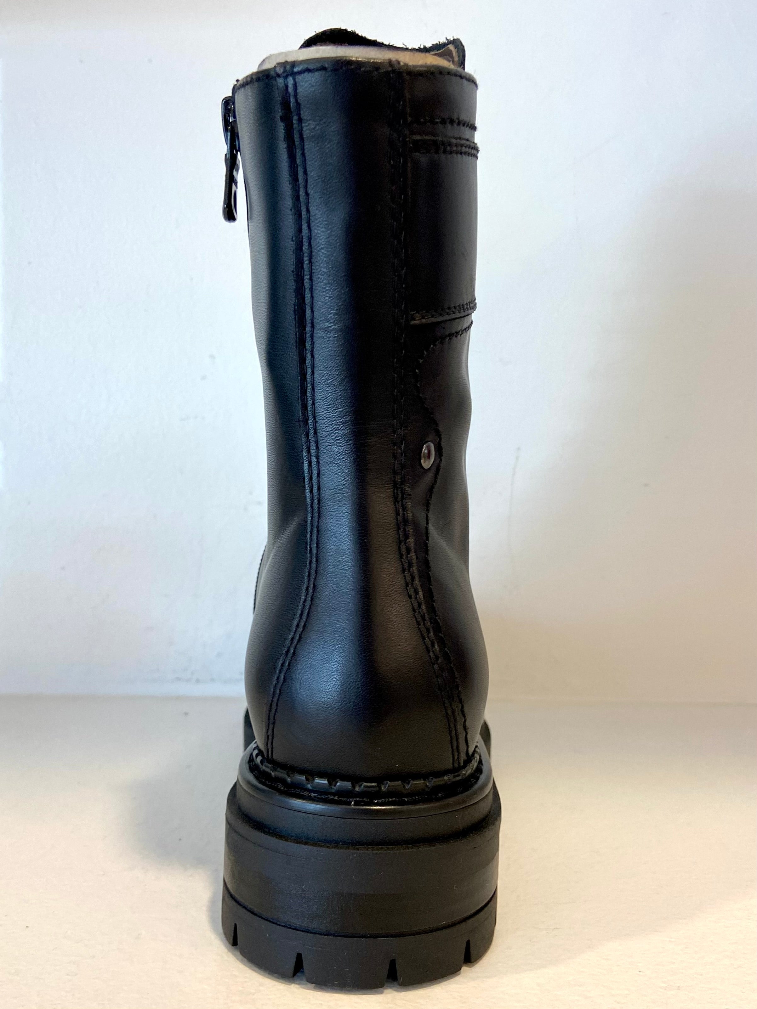 Bota atacadores Nero Giardini 23/24