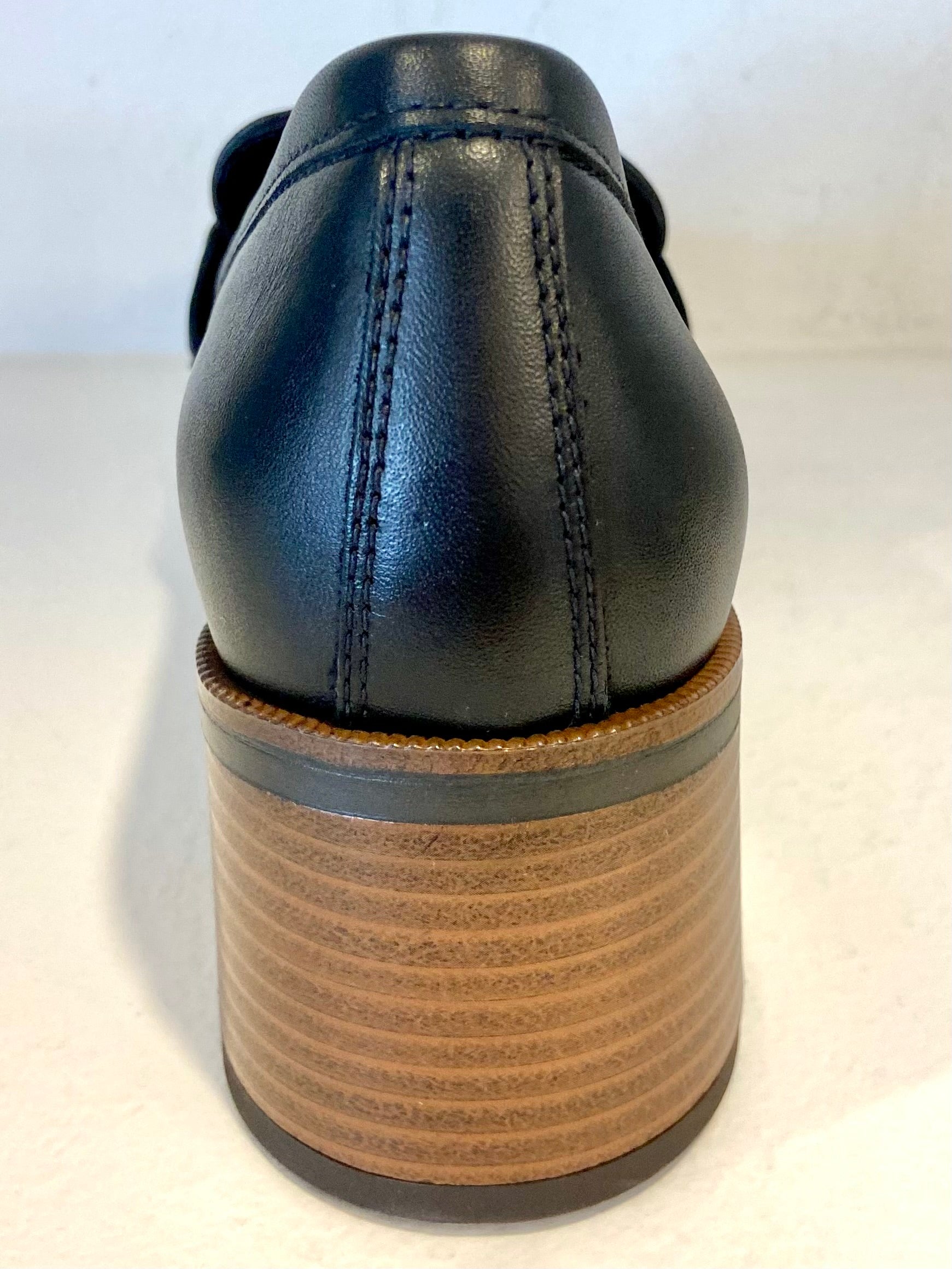 Mocassin fivela e salto Nero Giardini 23/24