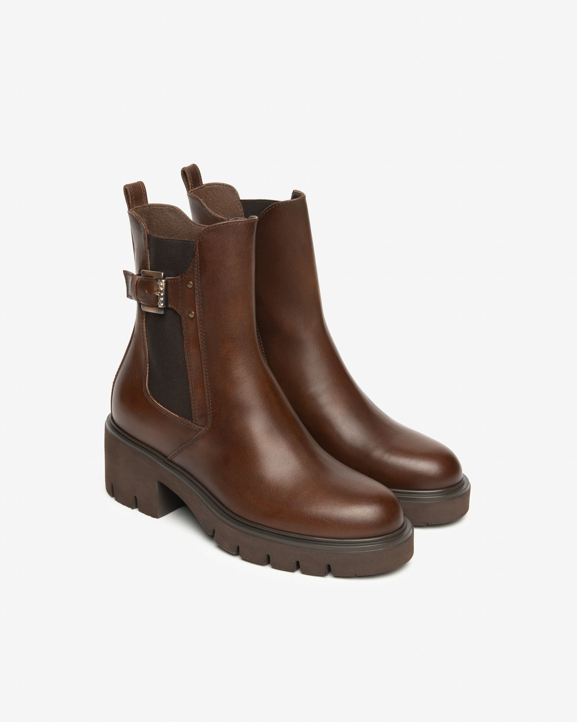 Bota Nero Giardini /25