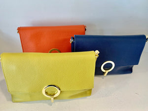Clutch pala e fecho dourado