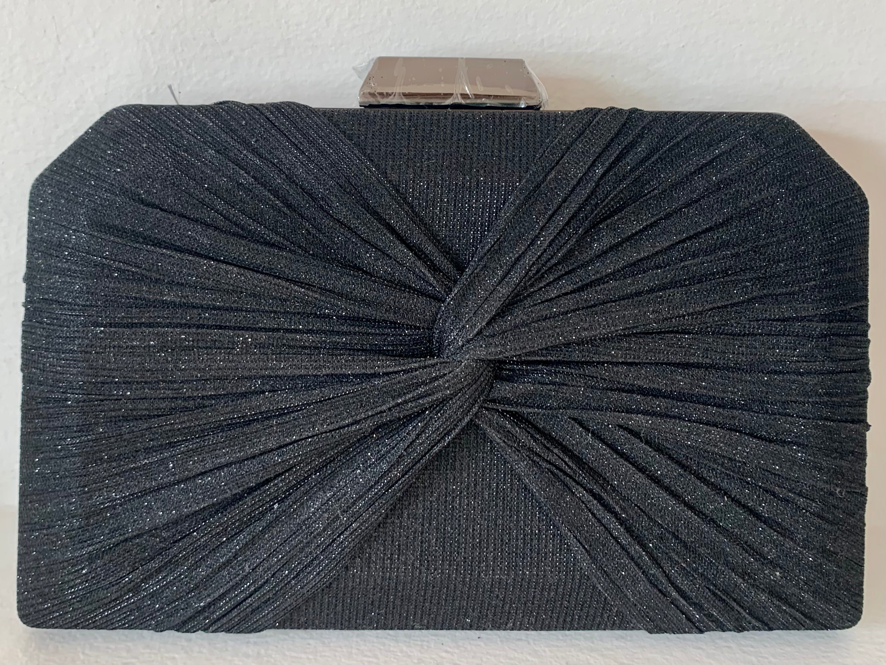 Clutch apanhado preto