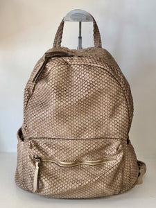 Mochila pele escamada