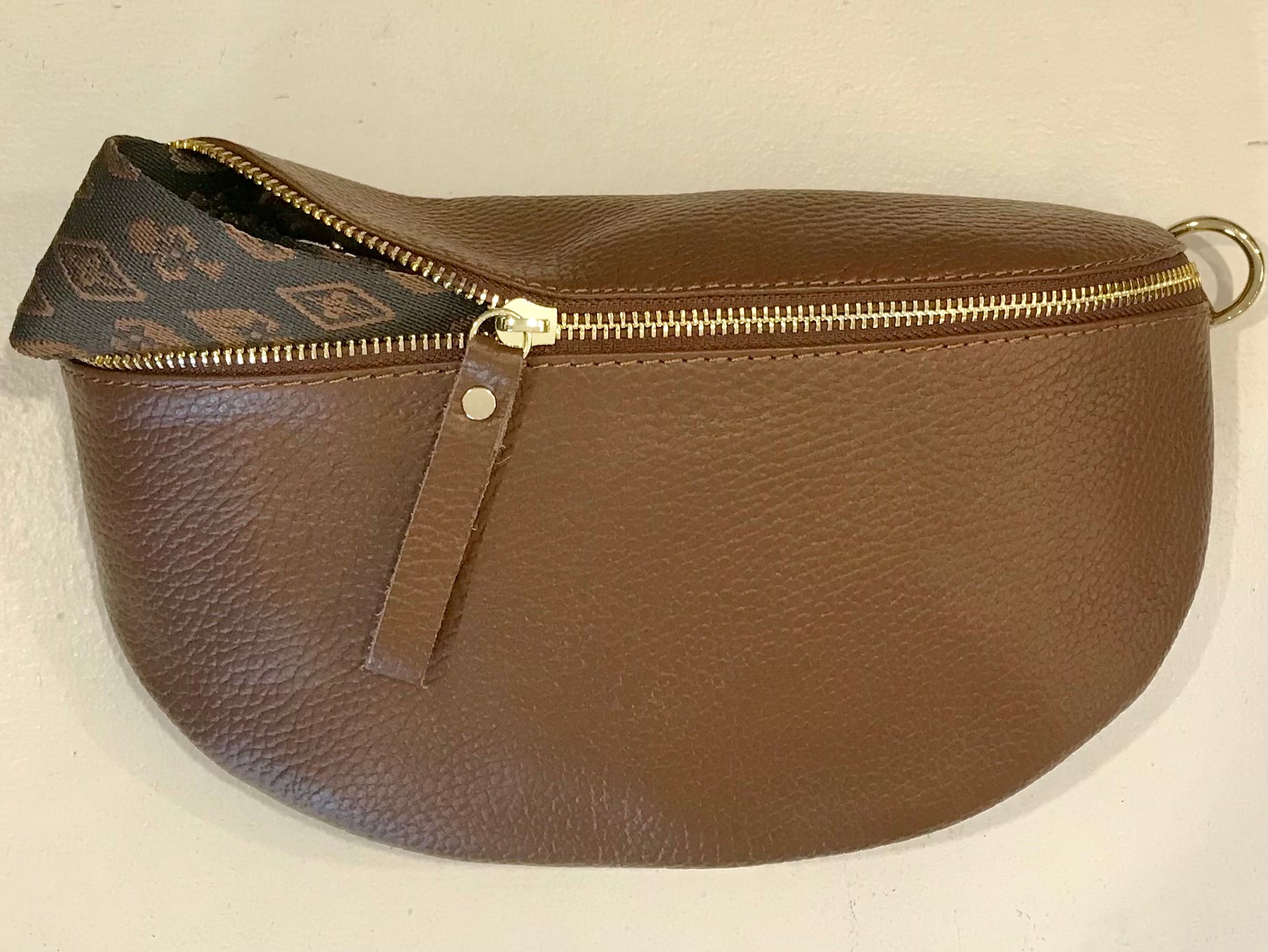 Bolsa cintura com alça fantasia